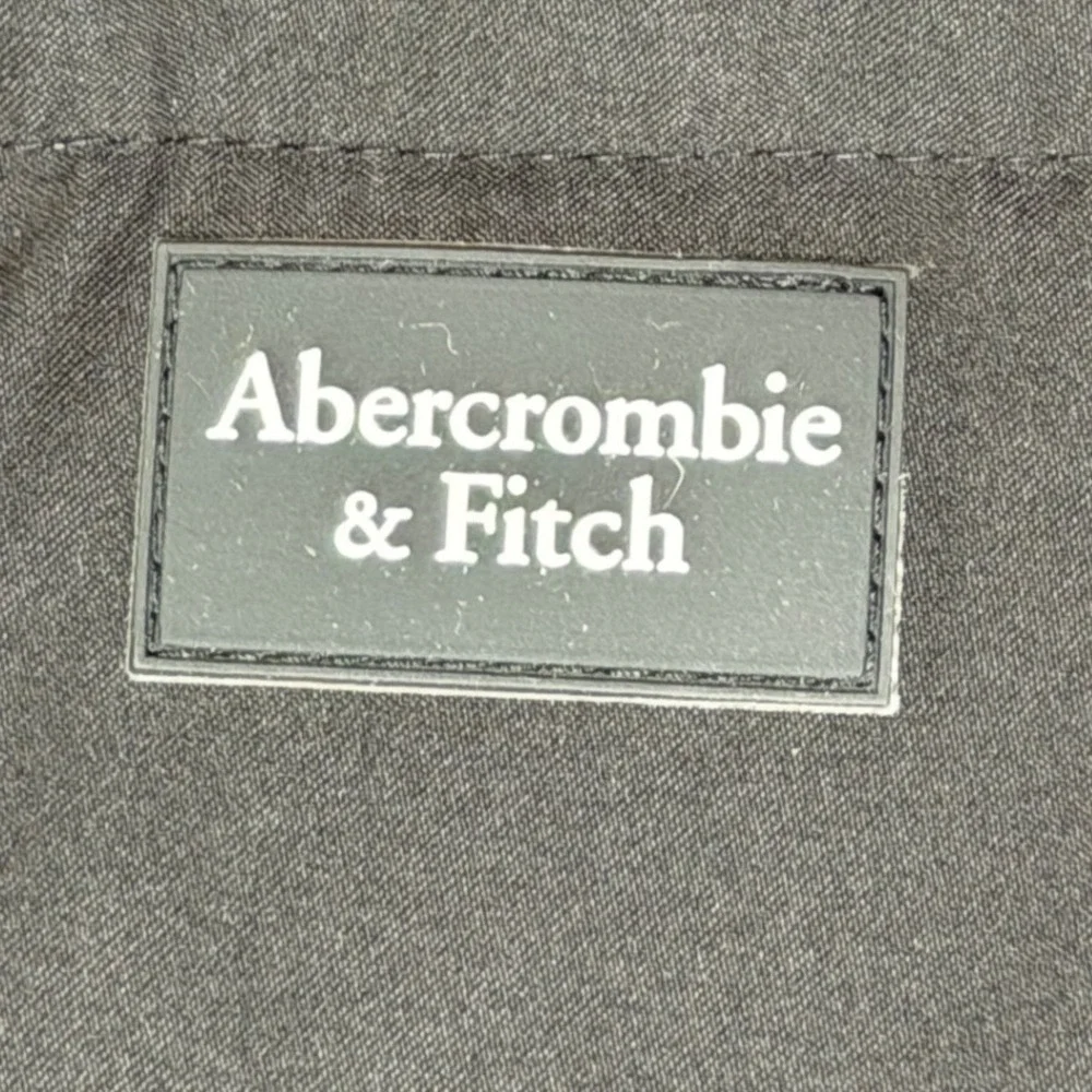 Abercrombie Kids Black Puffer Vest Wind Water Resistant Recycled‎ Fill Size 5/6